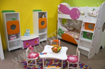 Комфортная детская мебель с двухъярусной кроватью